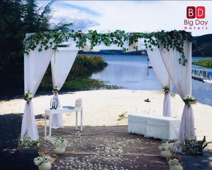 Big Day Hotels-Lago De 토타 외부 사진